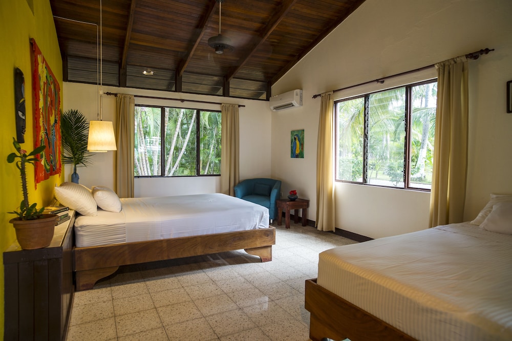 Classic Quadruple Room, Garden View photo 1