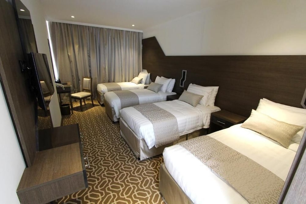 Standard Quadruple Room - Photo 1
