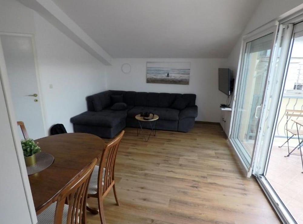 Apartment (One bedroom apartment III)
