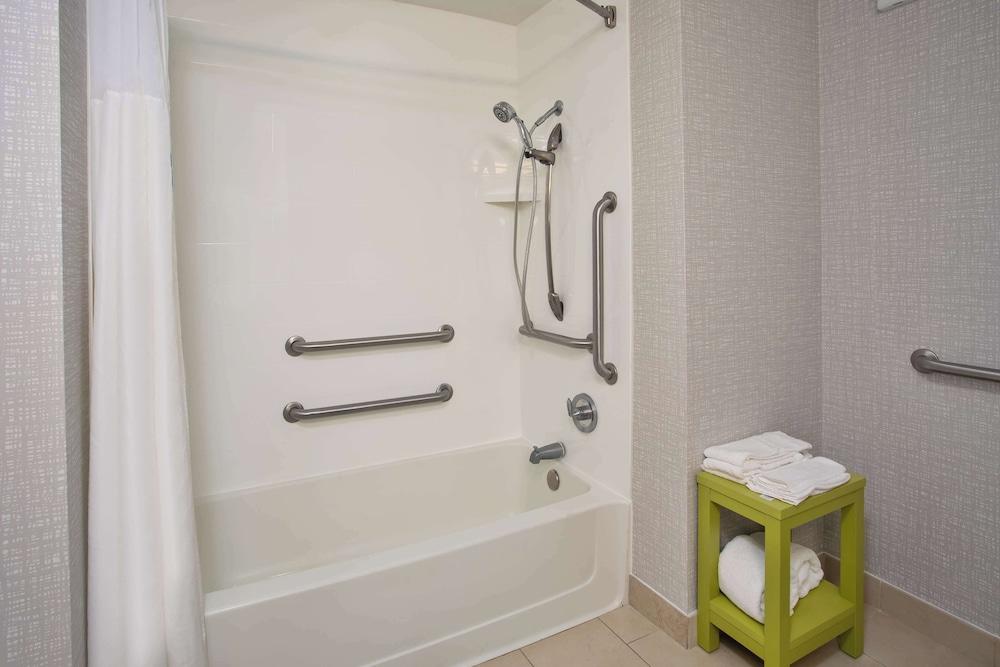 Room, 1 King Bed with Sofa bed, Accessible, Bathtub (Mobility/Hearing) - Photo 2