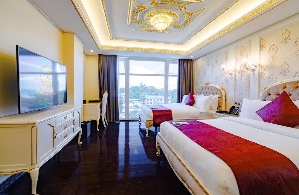 Deluxe Double Room, 2 Queen Beds, City View
