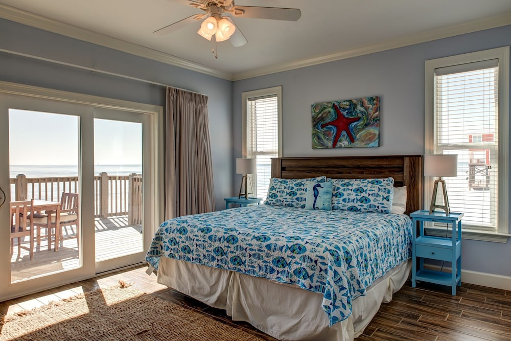 House, 6 Bedrooms photo 1
