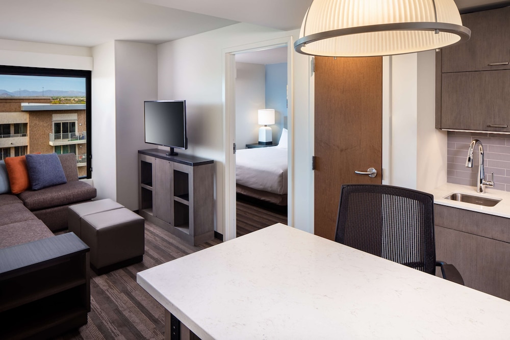 Suite, 1 Bedroom (High Floor) - Photo 4