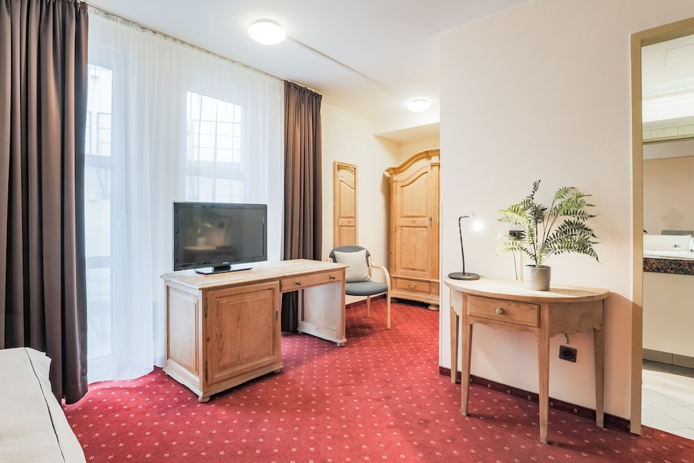 Standard Plus Triple Room photo 2