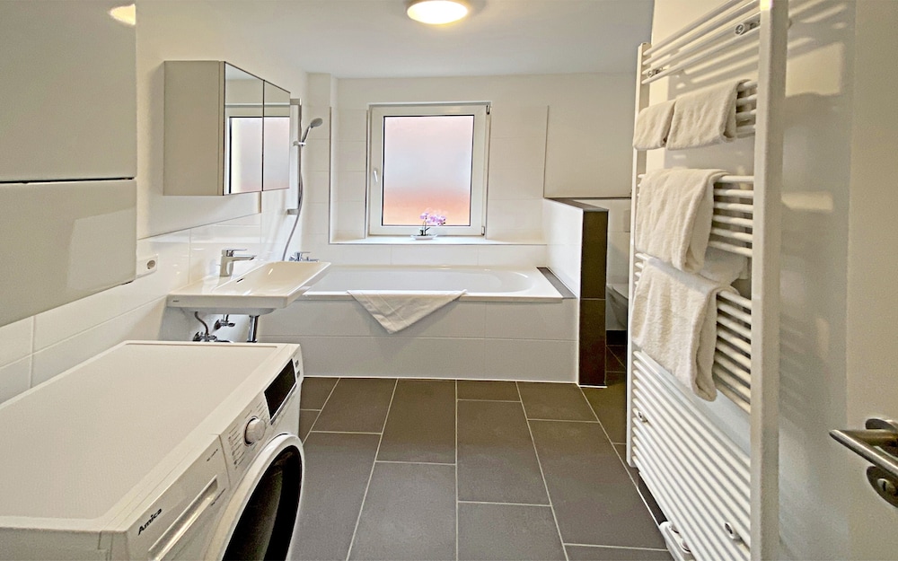 Deluxe Apartment with 2 Bedrooms - Photo 4