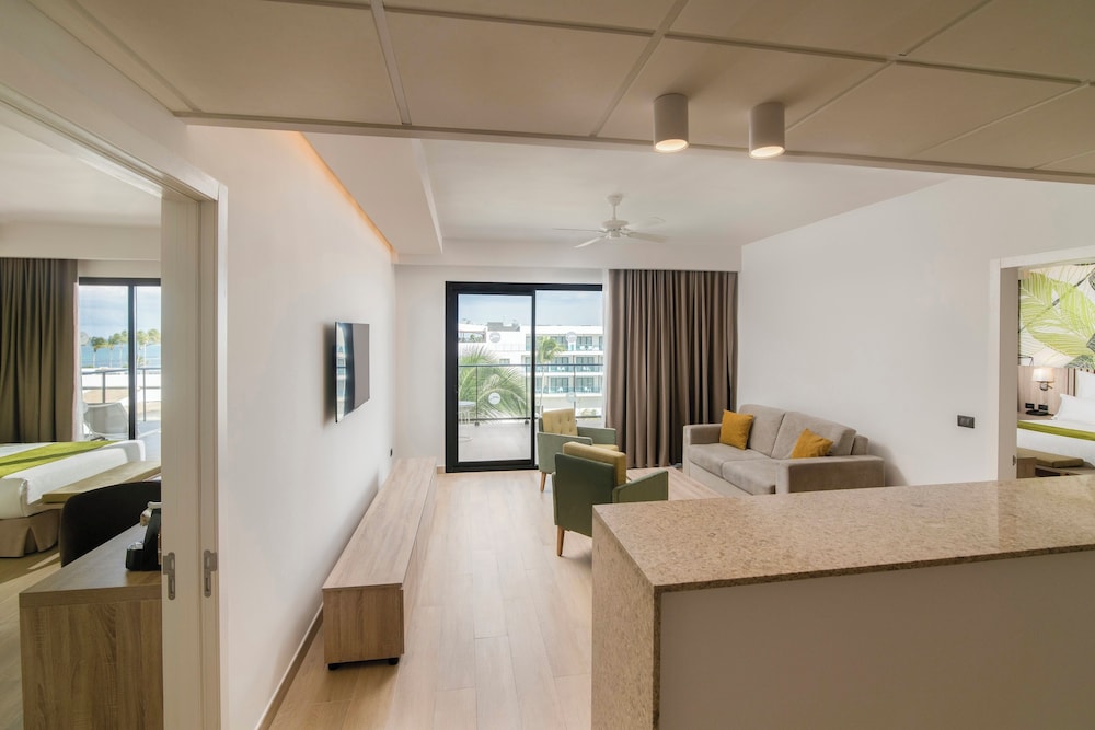 Master Suite With Elite Service