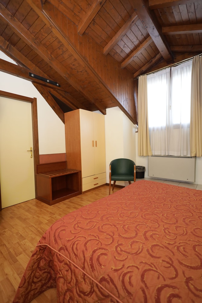 Double or Twin Room (Mansarda) - Photo 4