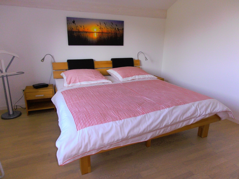 Apartment photo 2