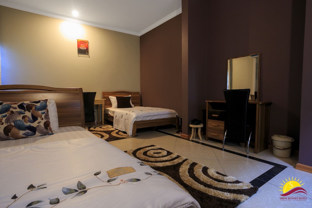 Deluxe Triple Room photo 3