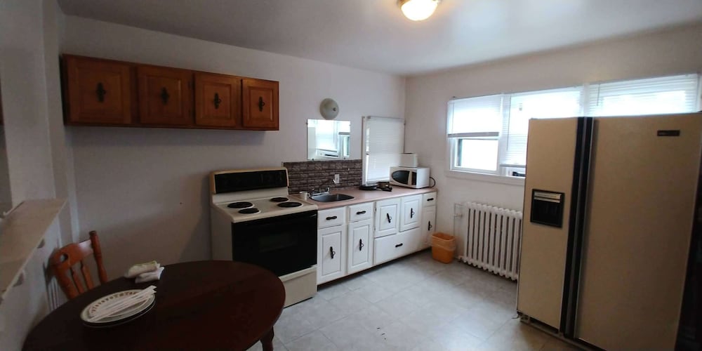 City Room photo 2