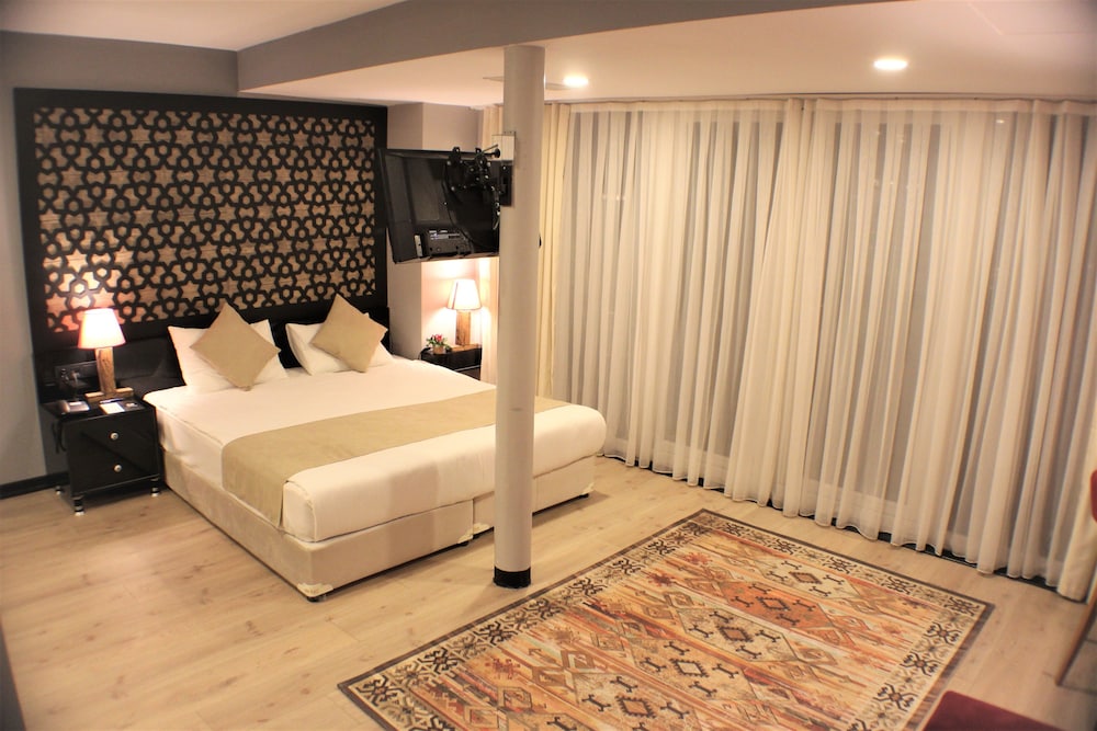 Executive Suite photo 3