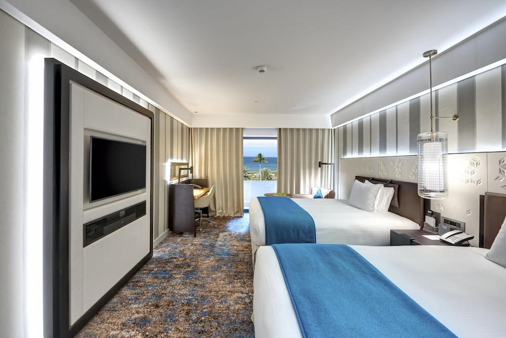 Room, 2 Queen Beds, Balcony, Sea View - Photo 1