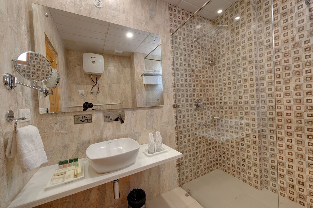 Junior Suite, Mountain View - Photo 9
