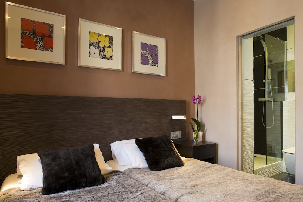 Classic Double or Twin Room photo 3