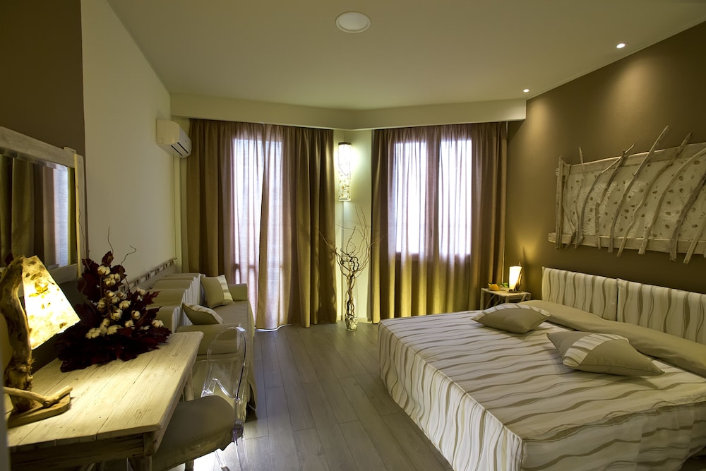 Economy Room
