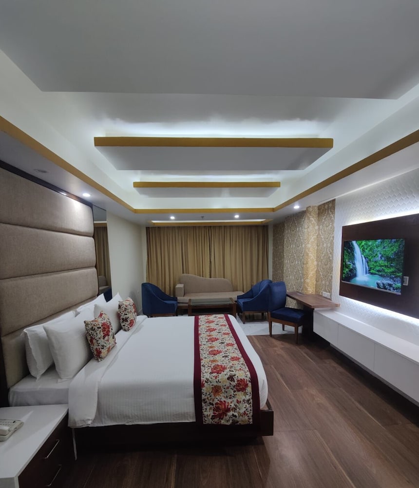 Deluxe Room - Photo 3