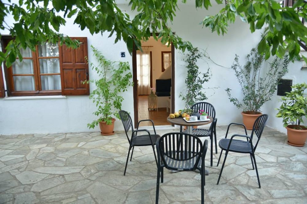 Family Suite, Garden View photo 3