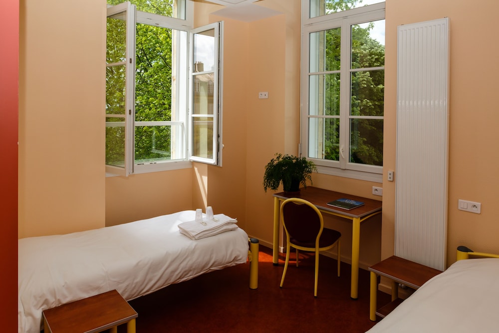 Standard Twin Room, Shared Bathroom, Garden View