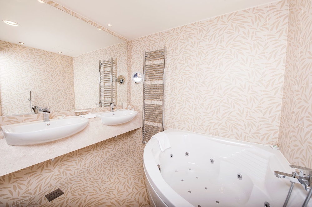 Panoramic Suite - Photo 6