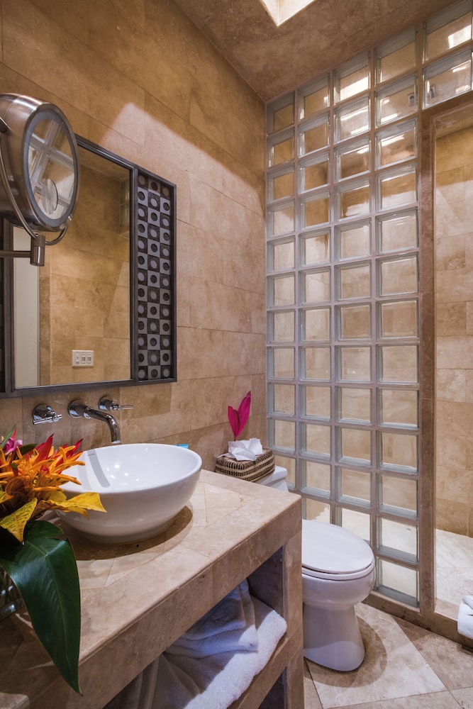 Suite, 2 Bedrooms, Ocean View photo 2
