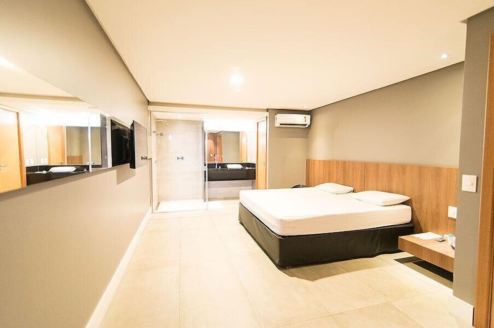 Room (Up)