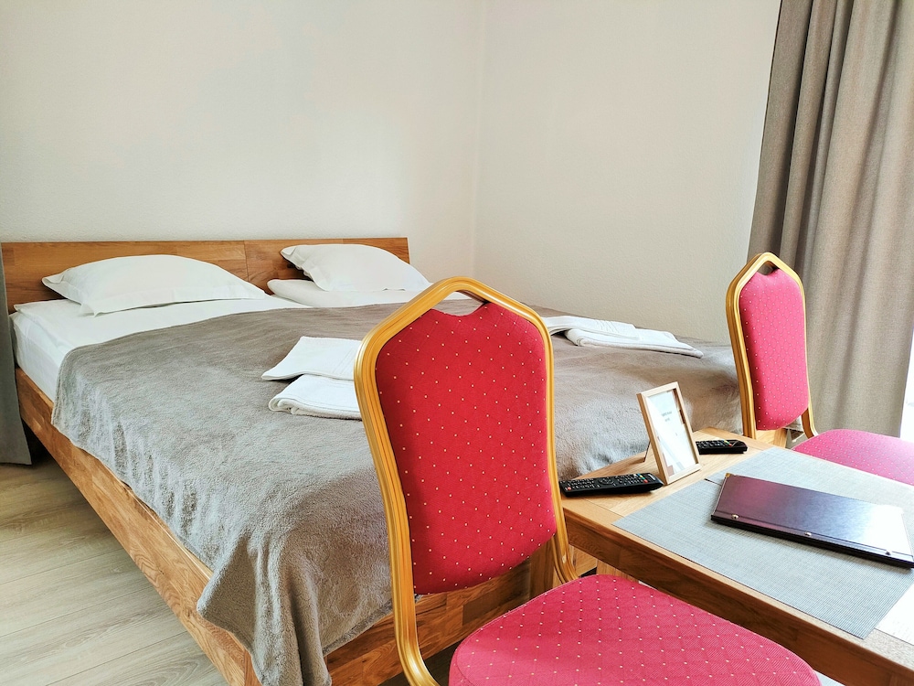 Standard Double or Twin Room photo 3