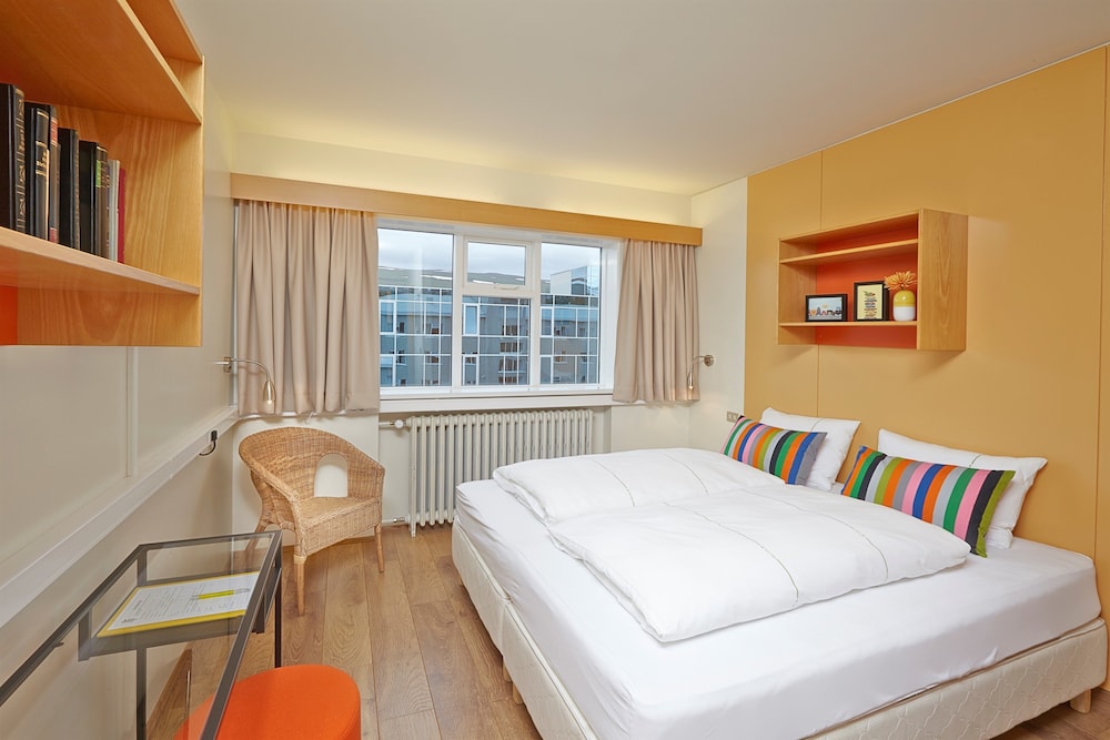 Twin Room, Private Bathroom