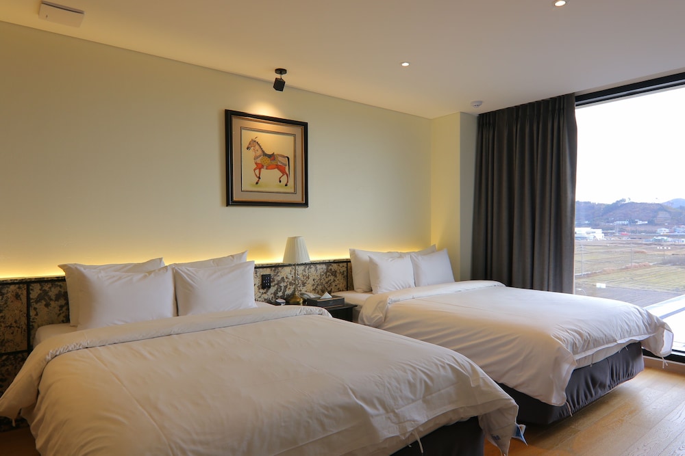 Deluxe Twin Room - Photo 14