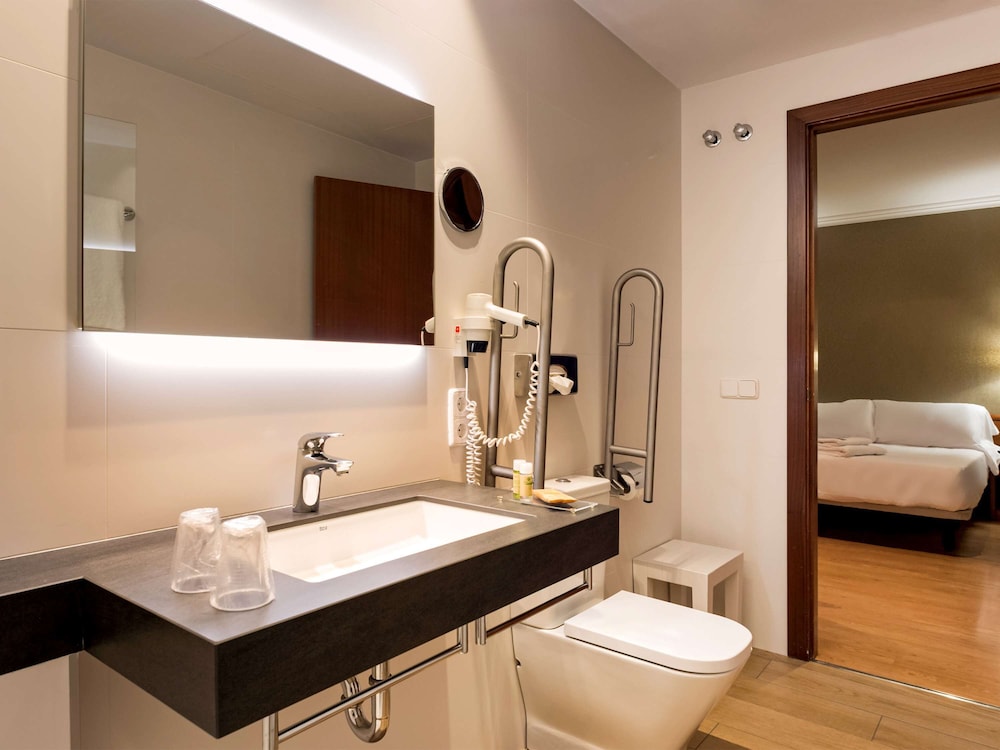 Standard Double Room, 2 Twin Beds - Photo 4