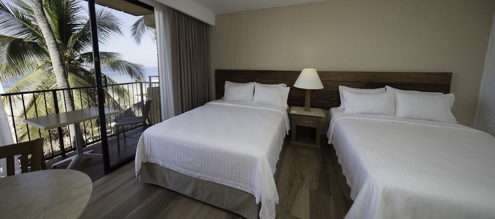 Standard Room, 2 Double Beds, Ocean View (Up to 3 Guests)
