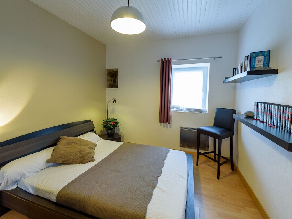 Classic House, Multiple Bedrooms