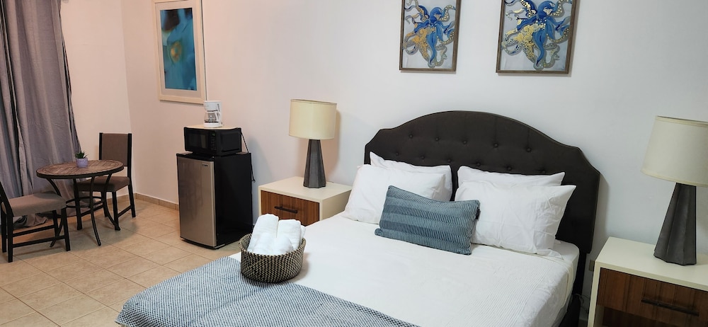 Signature Apartment photo 1
