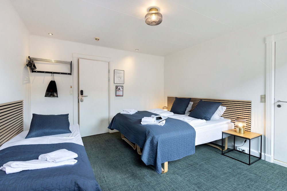 Standard Double Room - Photo 2