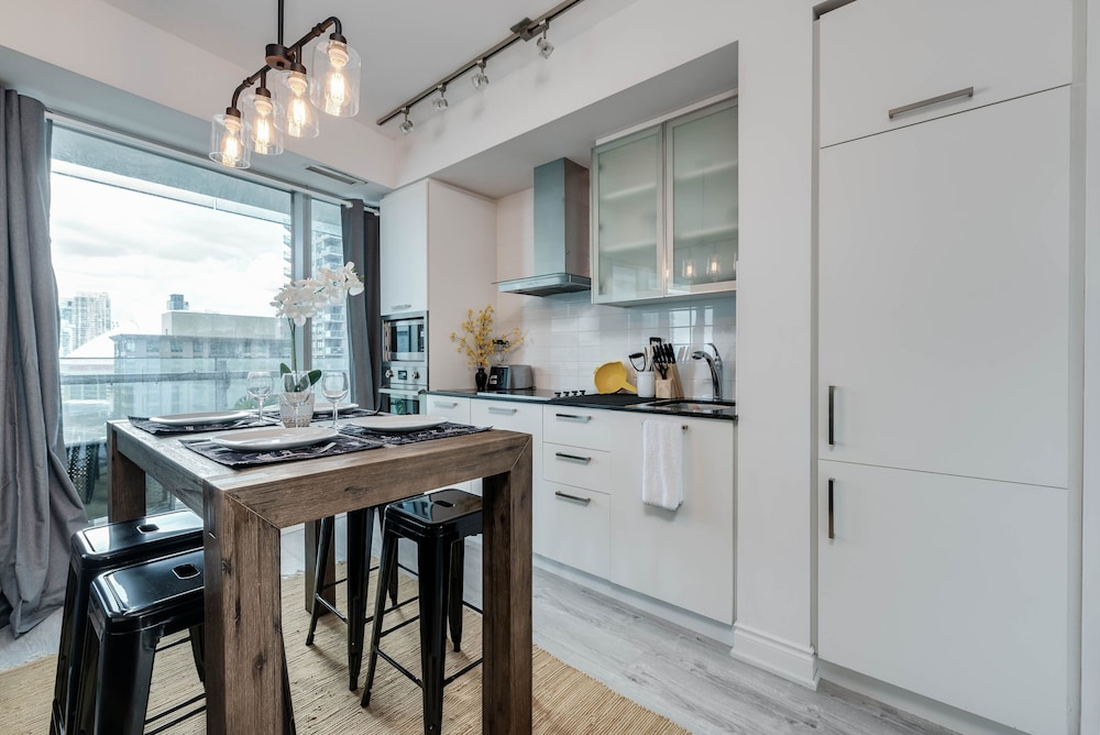 Signature Apartment thumbnail 5