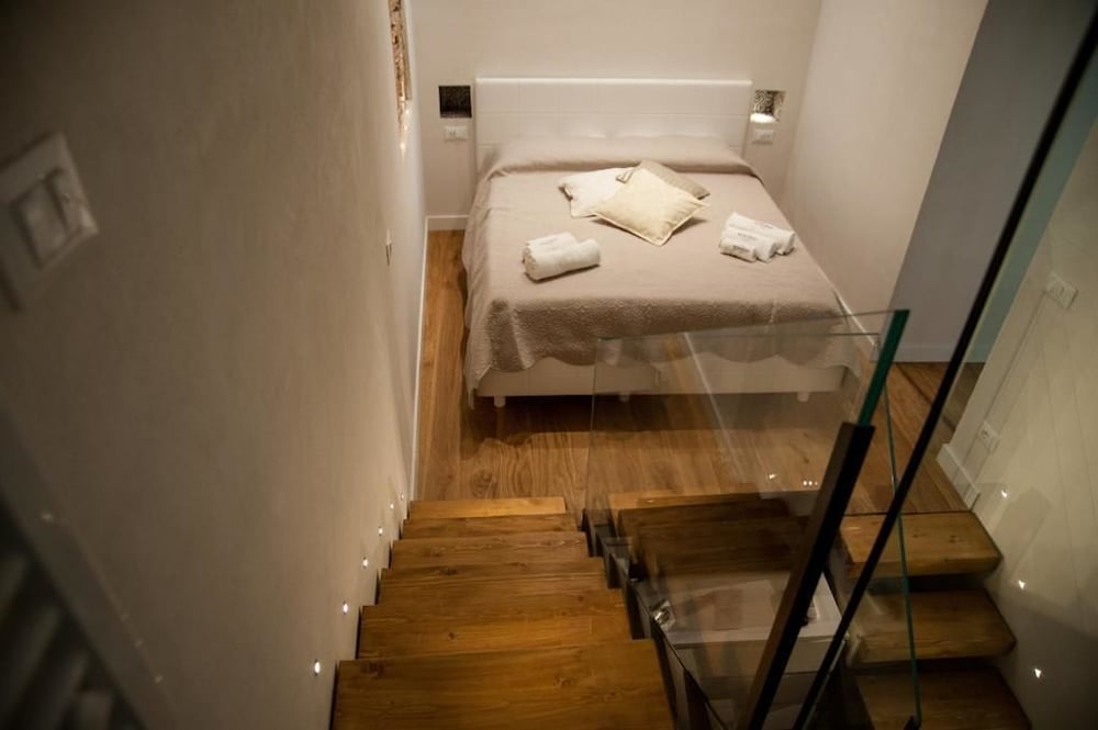 Deluxe Double Room (5)