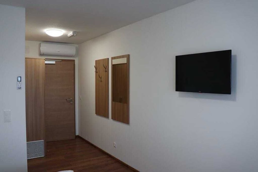 Double or Twin Room - Photo 6