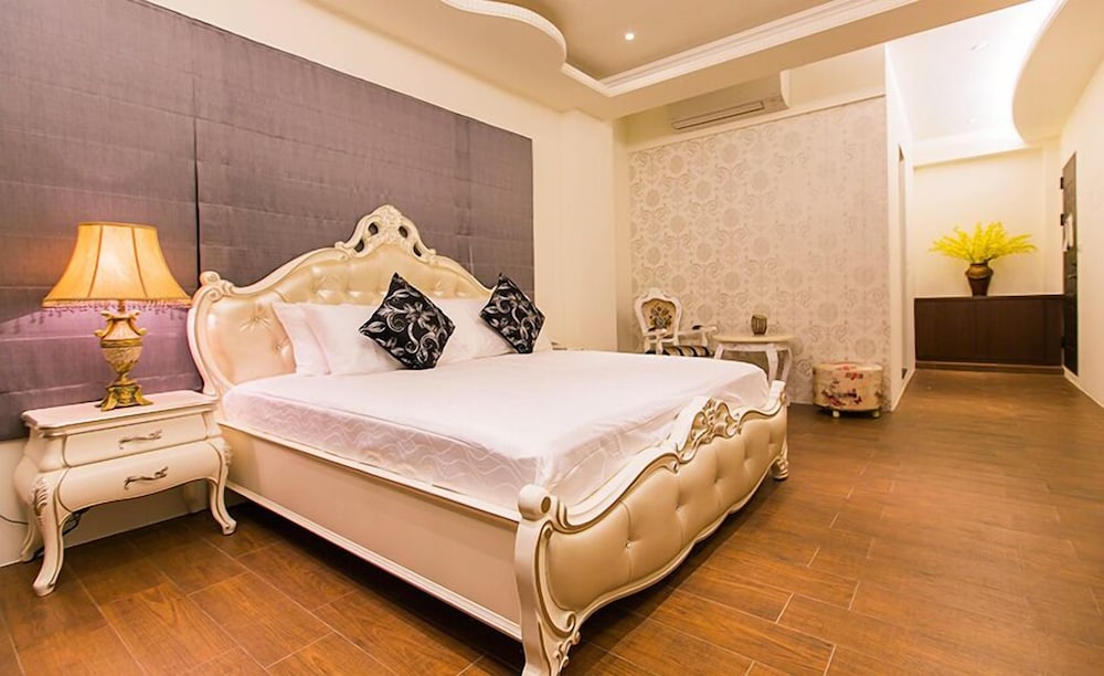 Double Room (Romantic Champs) photo 2