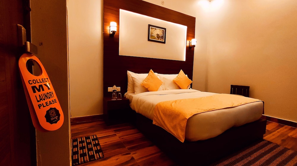 Deluxe Room, No Windows - Photo 9