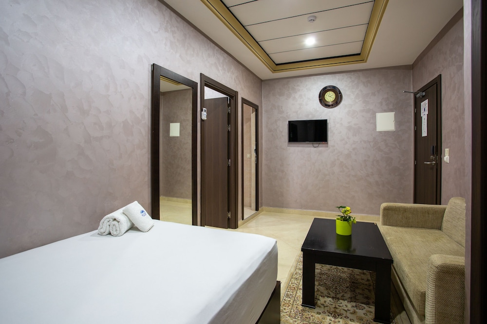 Superior Triple Room photo 1