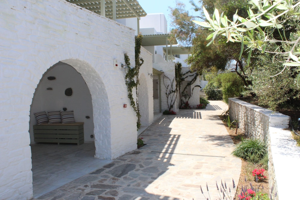 Standard Room, Garden View, Ground Floor - Photo 15