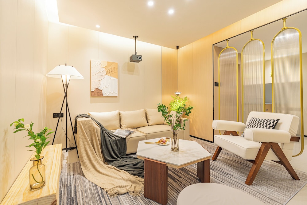 Luxury Suite