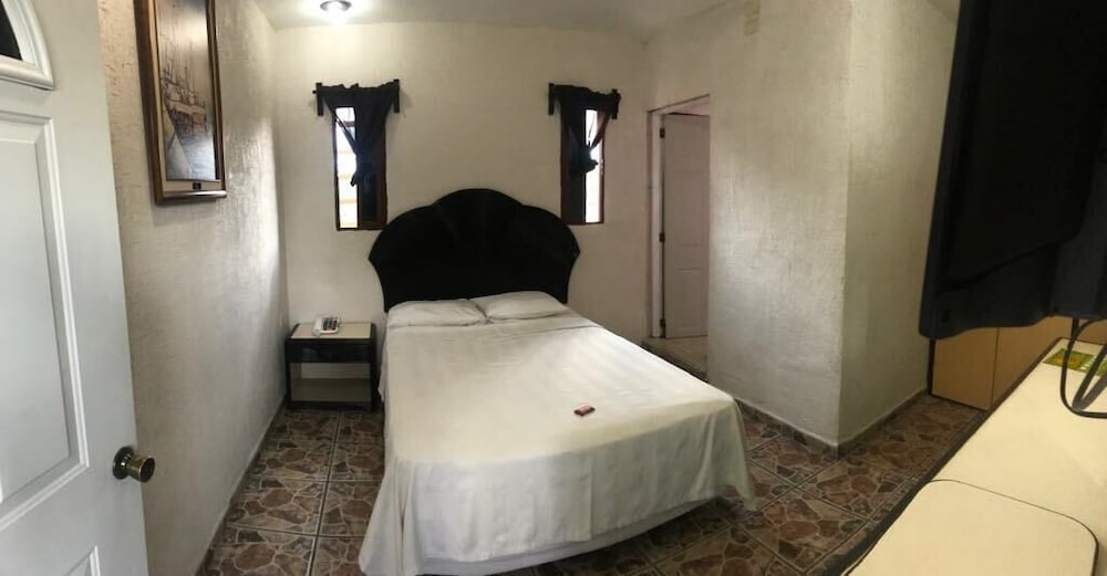 Basic Double Room photo 1