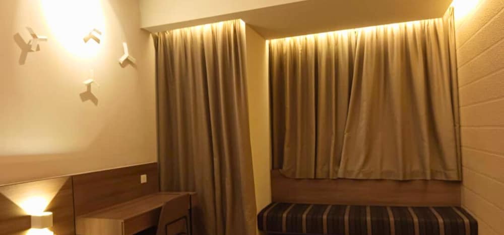 Super Deluxe King Studio Suite