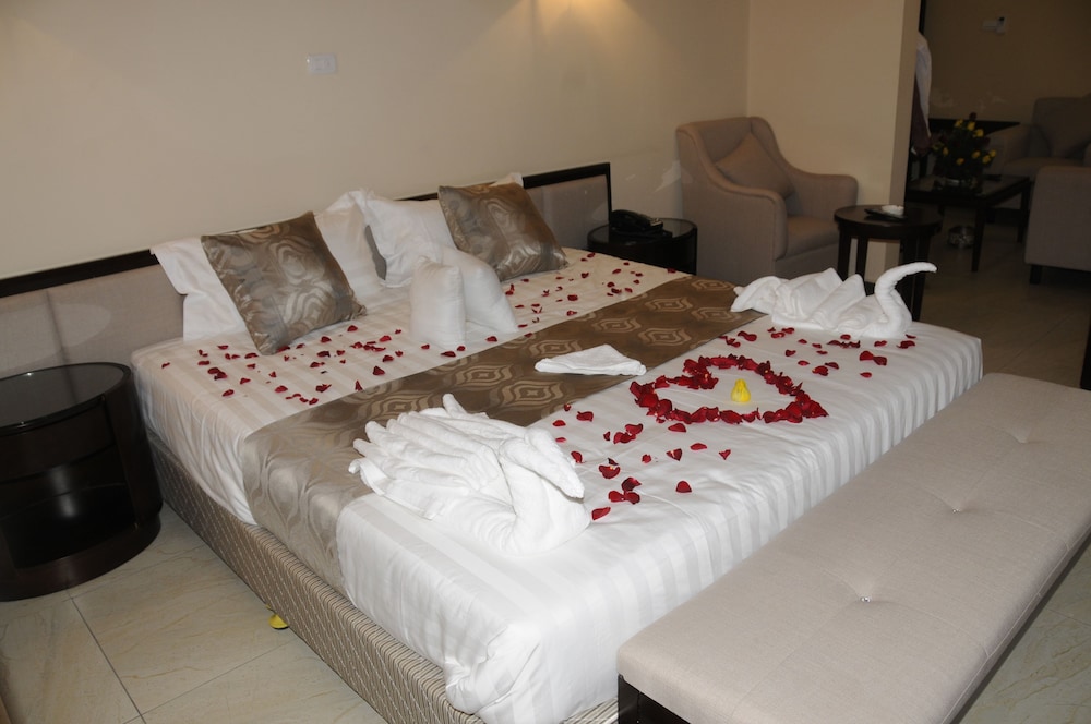 Deluxe Suite photo 2
