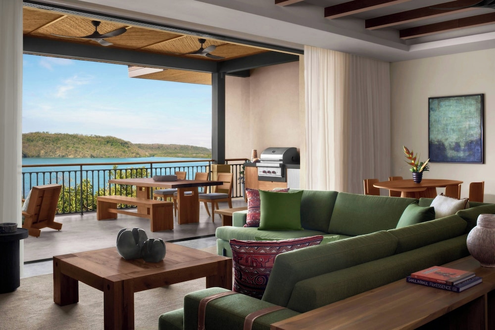 Penthouse, 3 Bedrooms, Ocean View photo 1
