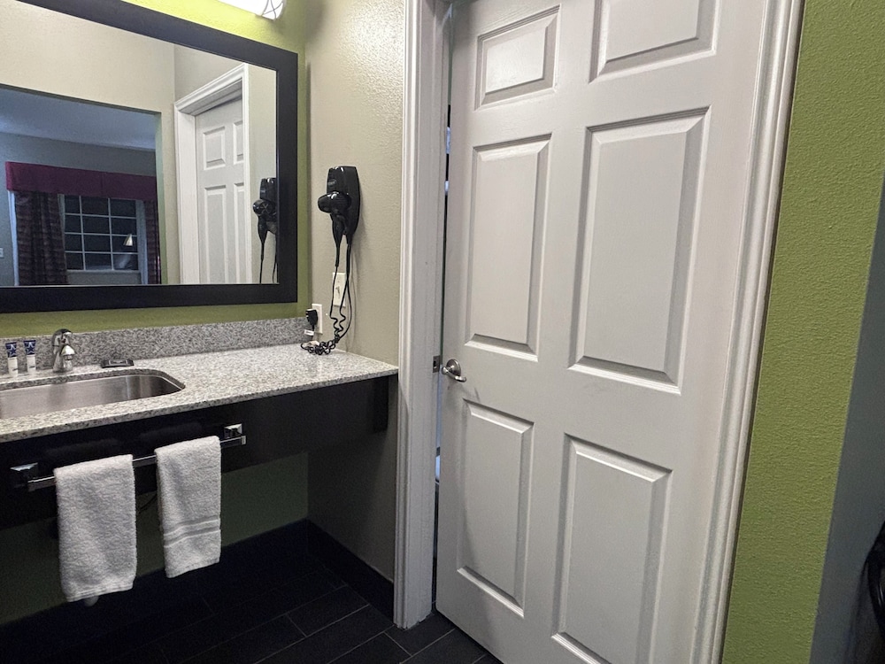 Rodeway Inn, Photo 8