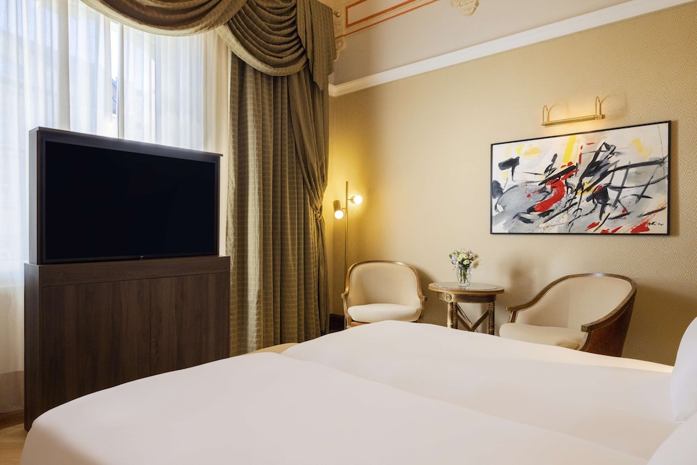 Junior Suite (Extra Bed 3 adults) - Photo 3