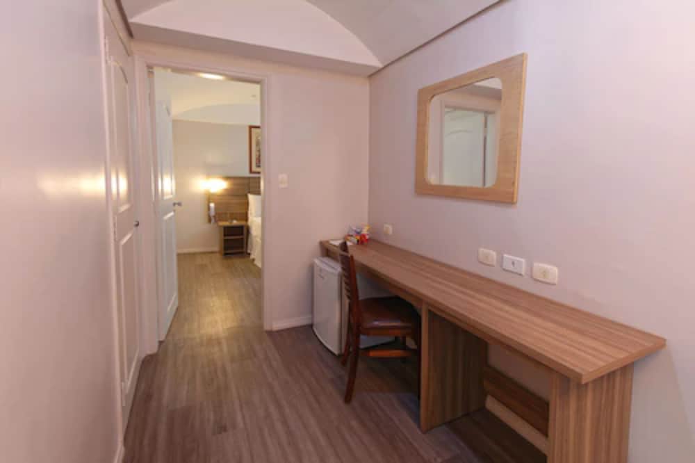 Standard Double Room - Photo 5