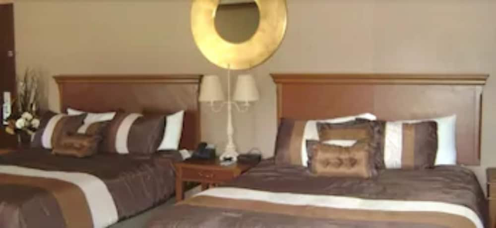 Standard Room, 2 Queen Beds