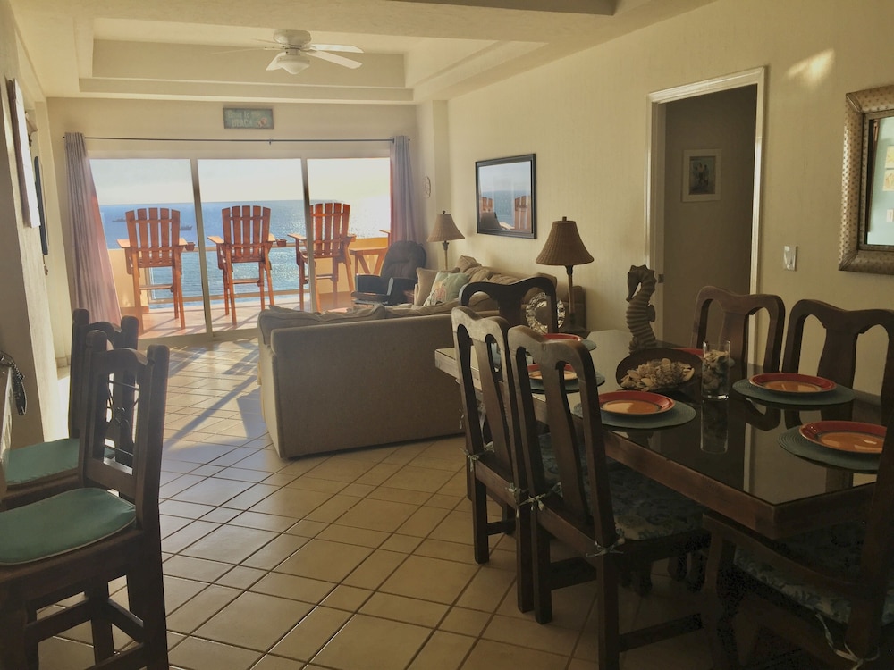 Condo, 2 Bedrooms